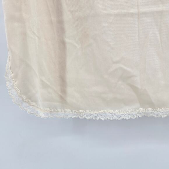 VTG Vanity Fair Cream Side Slit Lace Trim Slip Skirt Size MD Coquette Cottage - Picture 3 of 10